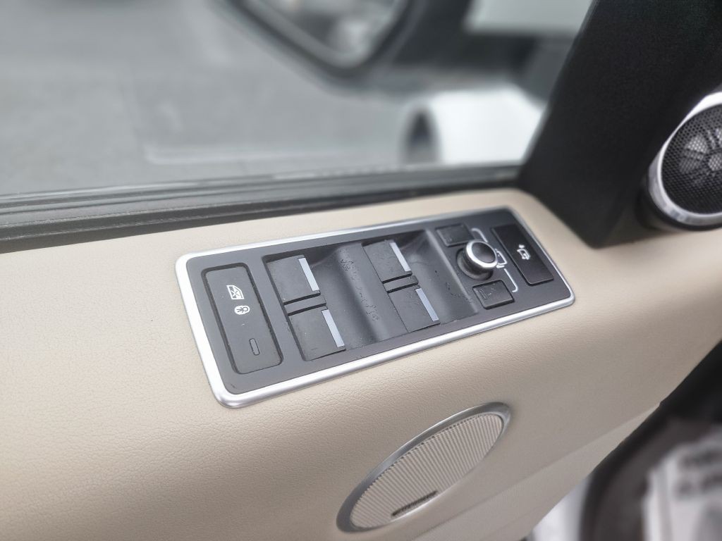 2015 Land Rover Range Rover Image 27