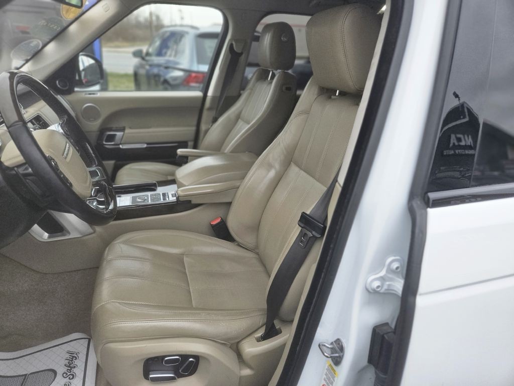 2015 Land Rover Range Rover Image 31