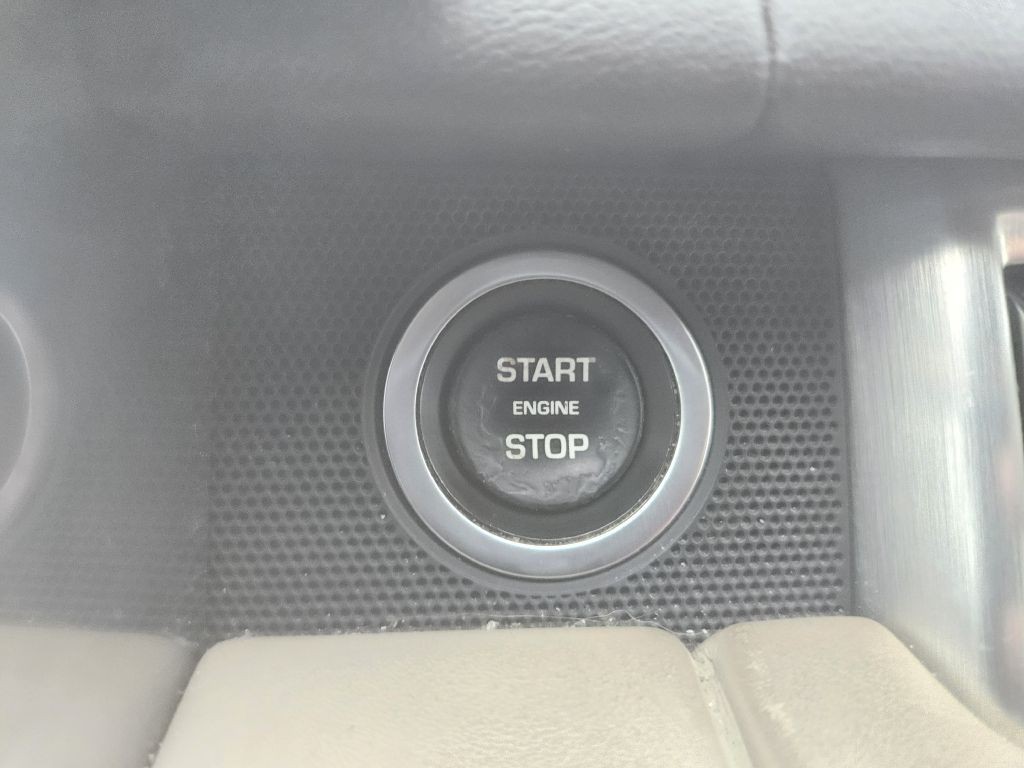 2015 Land Rover Range Rover Image 39