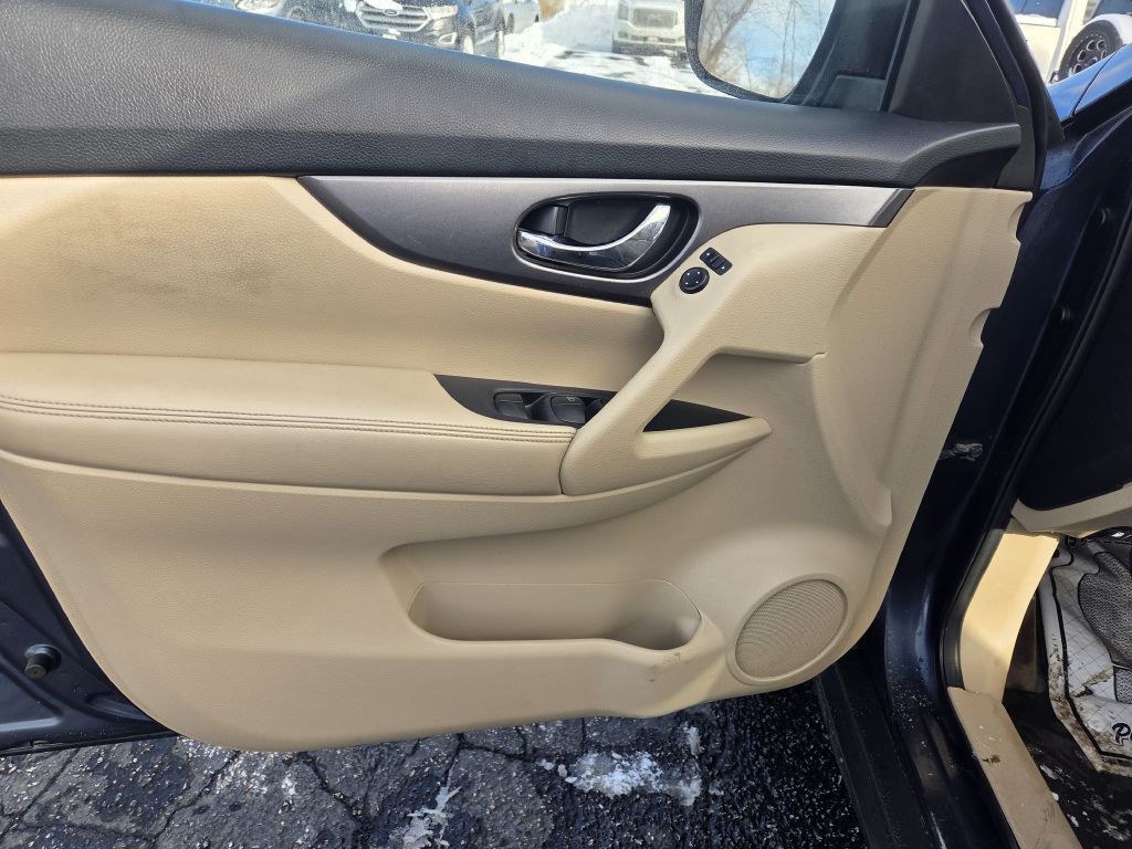 2015 Nissan Rogue Image 19