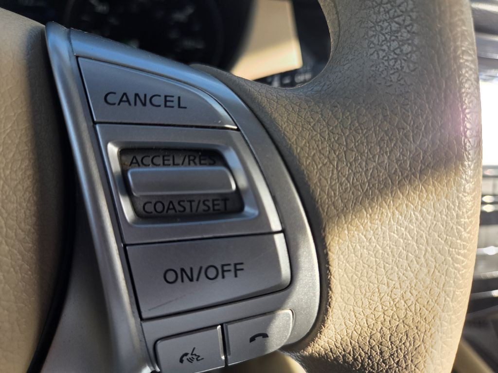 2015 Nissan Rogue Image 28