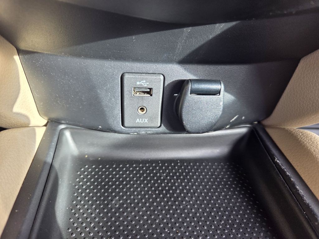 2015 Nissan Rogue Image 31