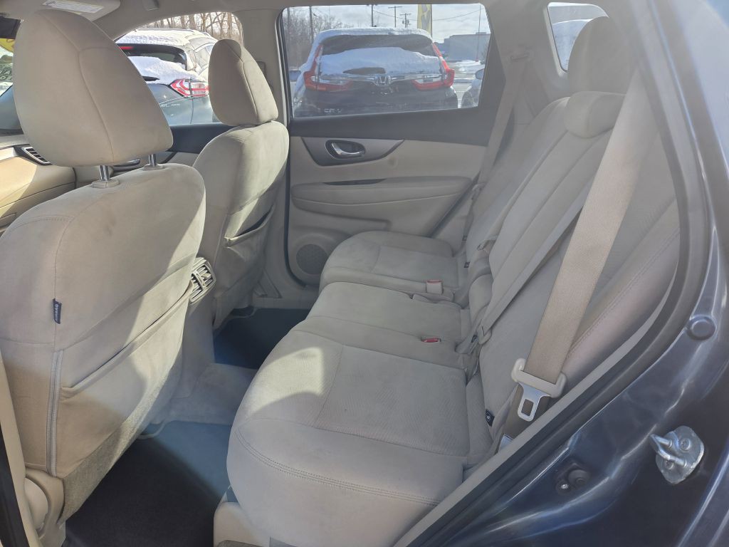 2015 Nissan Rogue Image 36