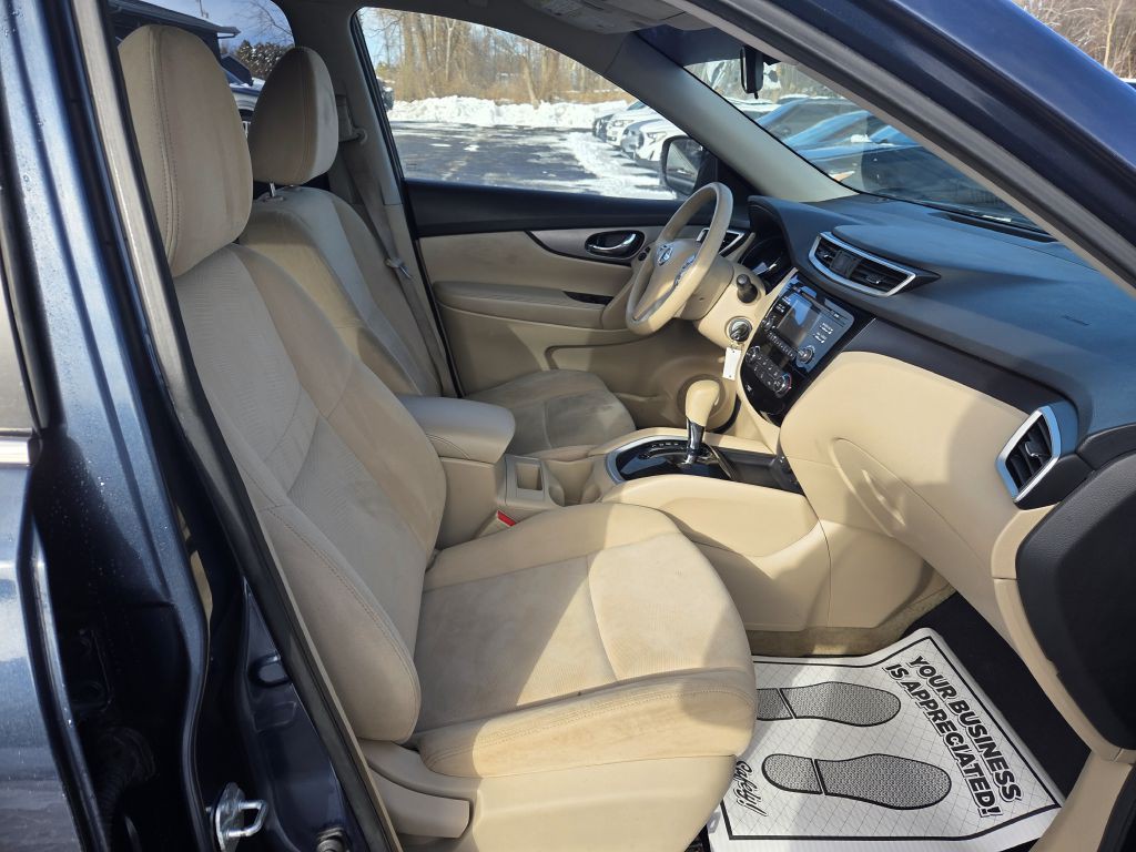 2015 Nissan Rogue Image 40