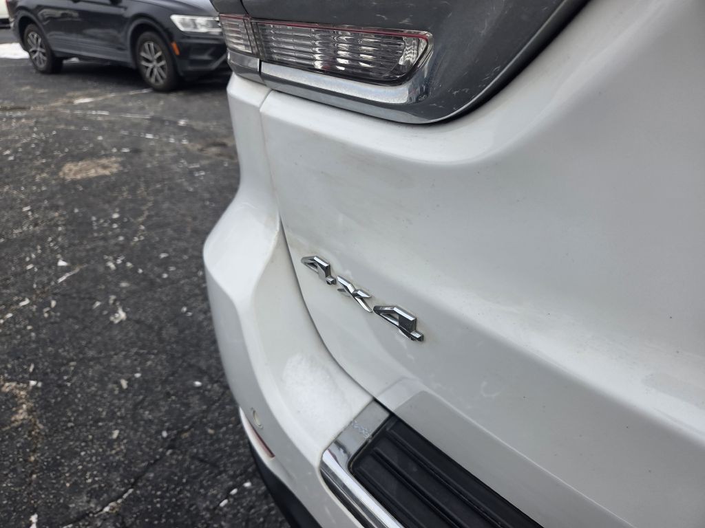 2014 Jeep Grand Cherokee Image 11