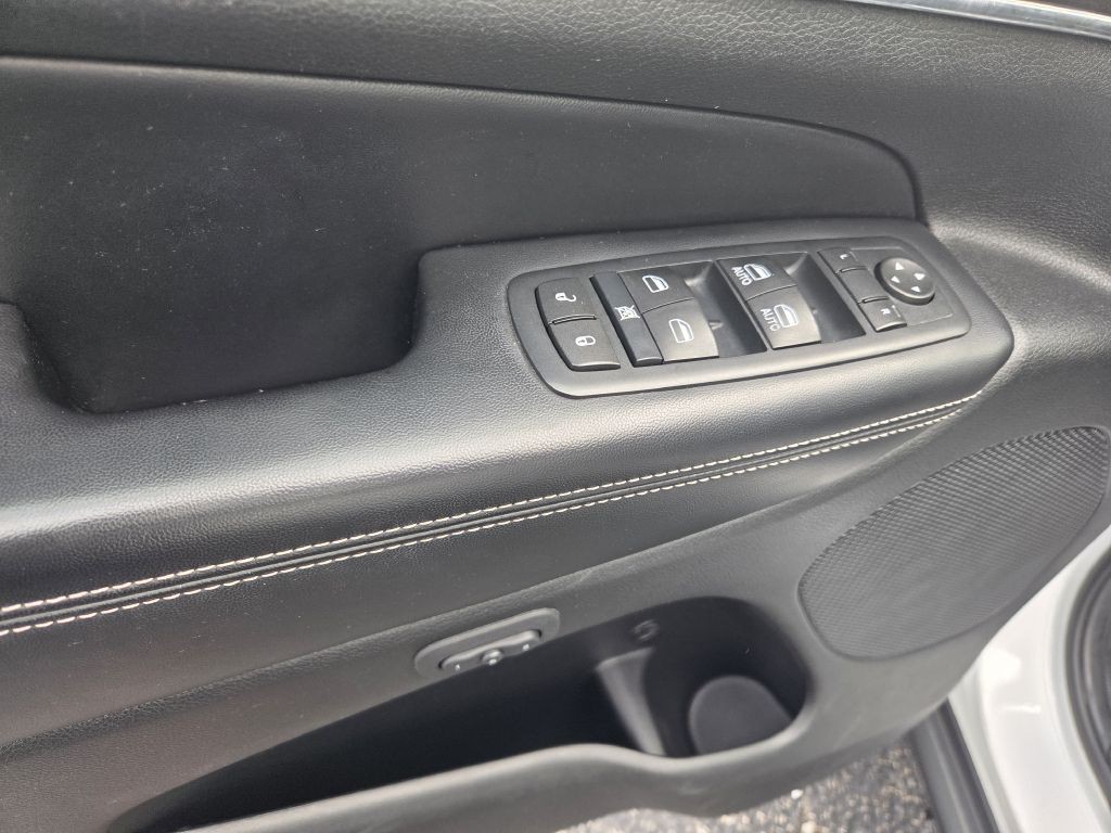 2014 Jeep Grand Cherokee Image 24