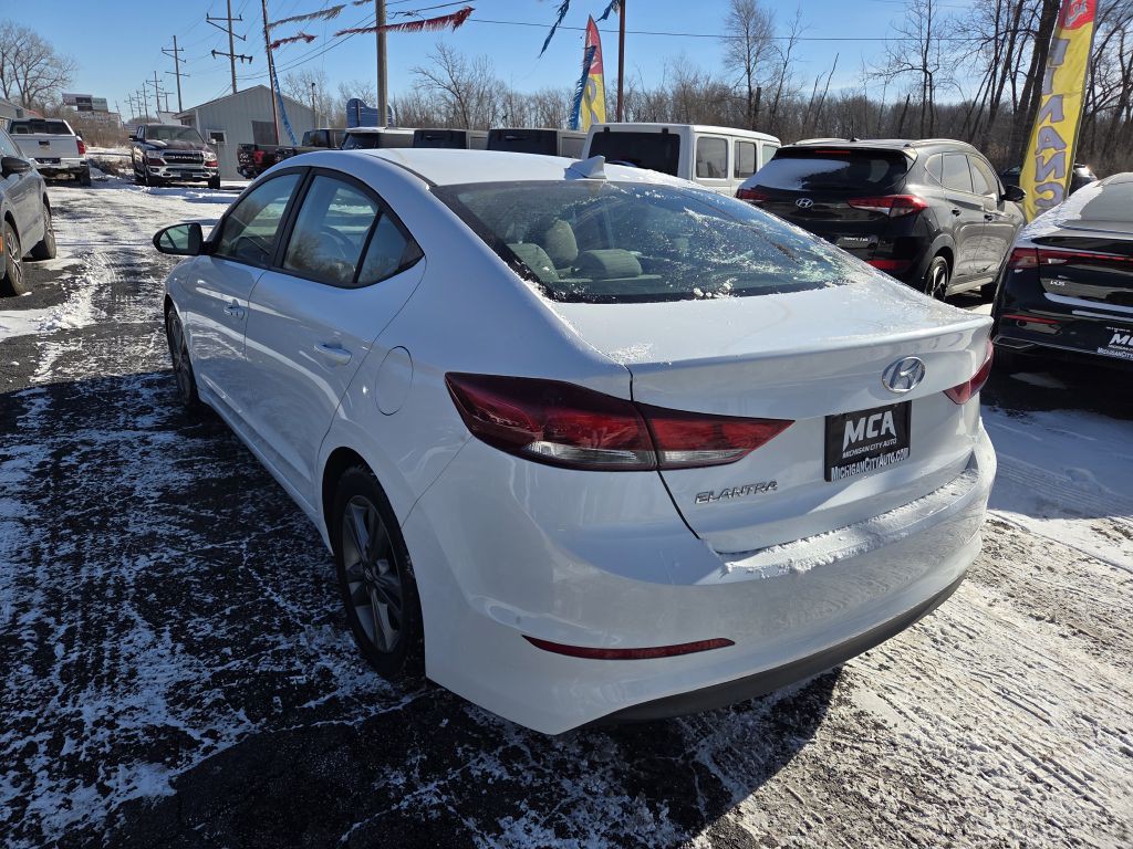 2017 Hyundai Elantra Image 9