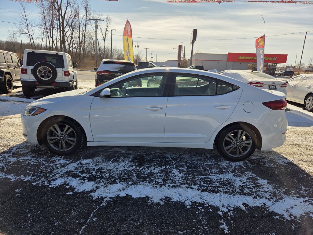 2017 Hyundai Elantra Image 10