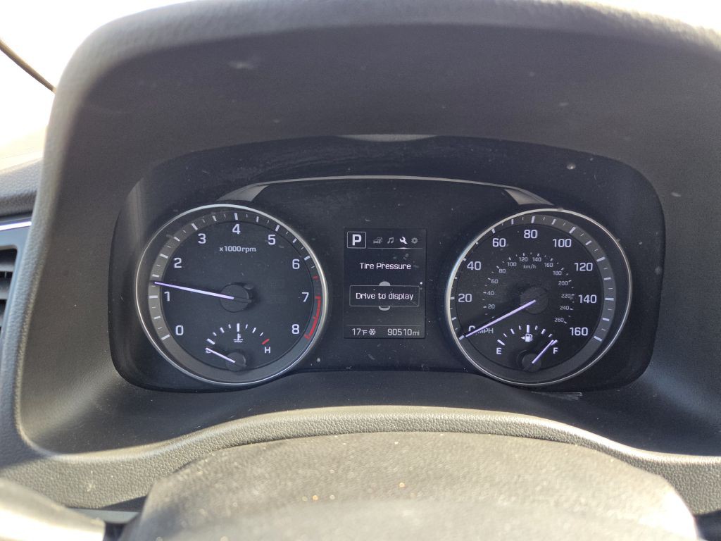 2017 Hyundai Elantra Image 23