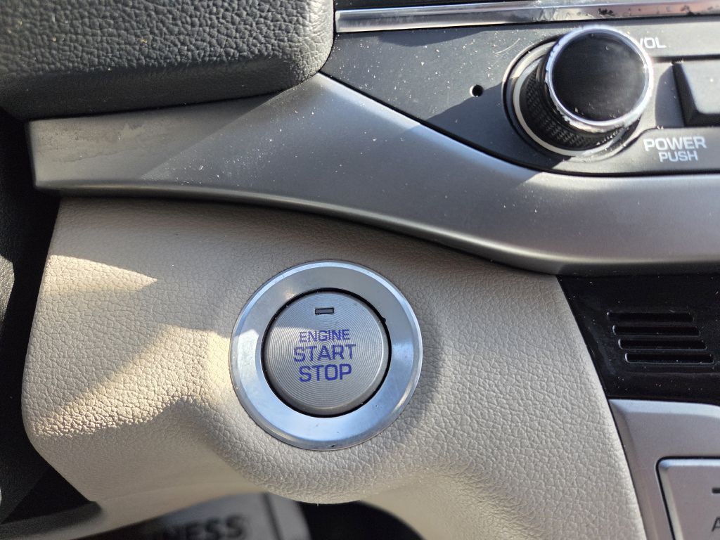 2017 Hyundai Elantra Image 27