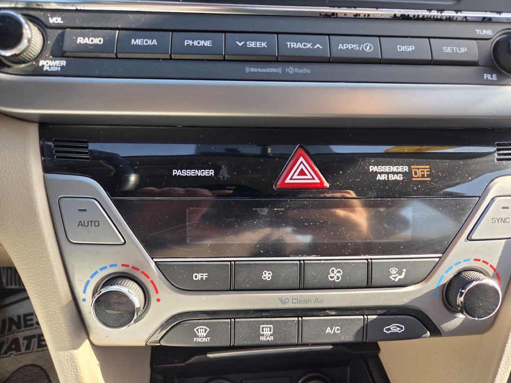 2017 Hyundai Elantra Image 29