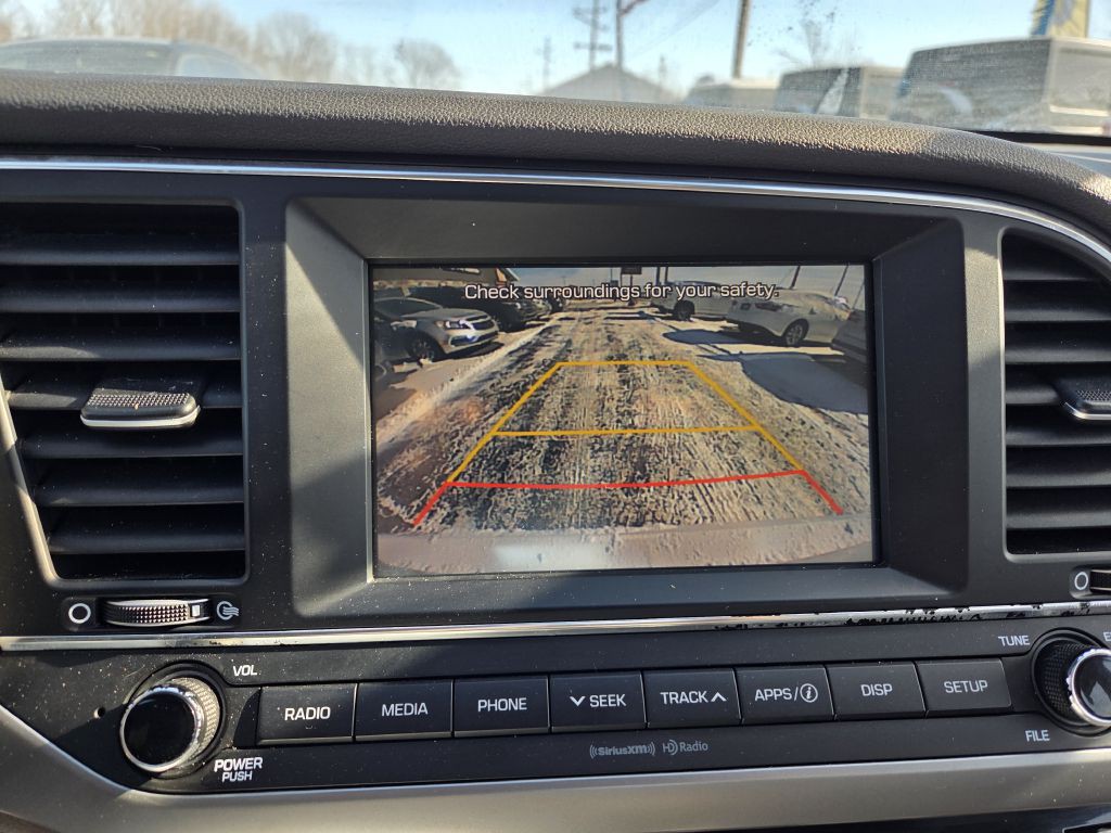 2017 Hyundai Elantra Image 32