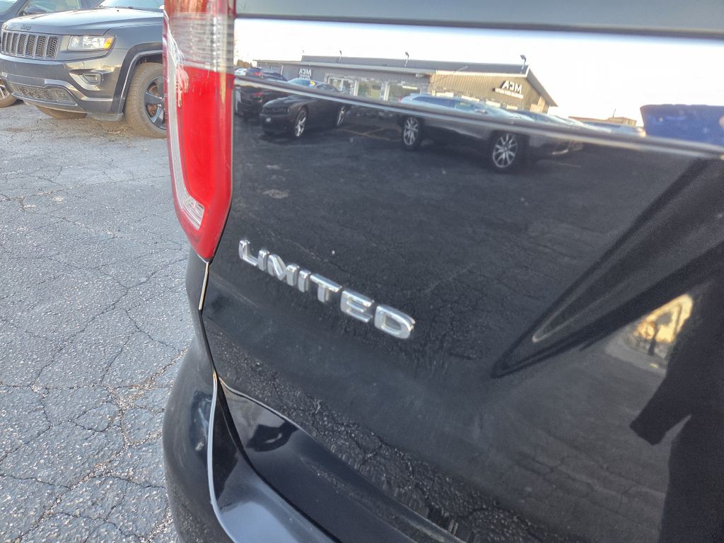 2016 Ford Explorer Image 9