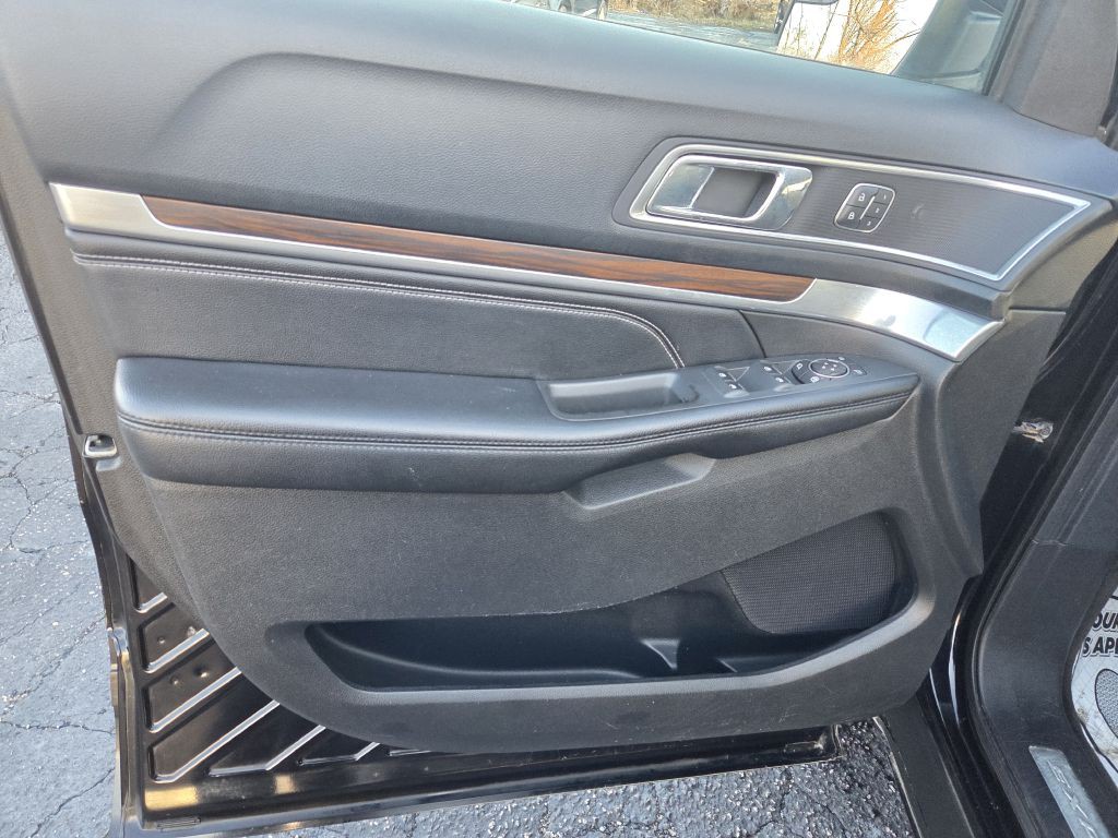 2016 Ford Explorer Image 21