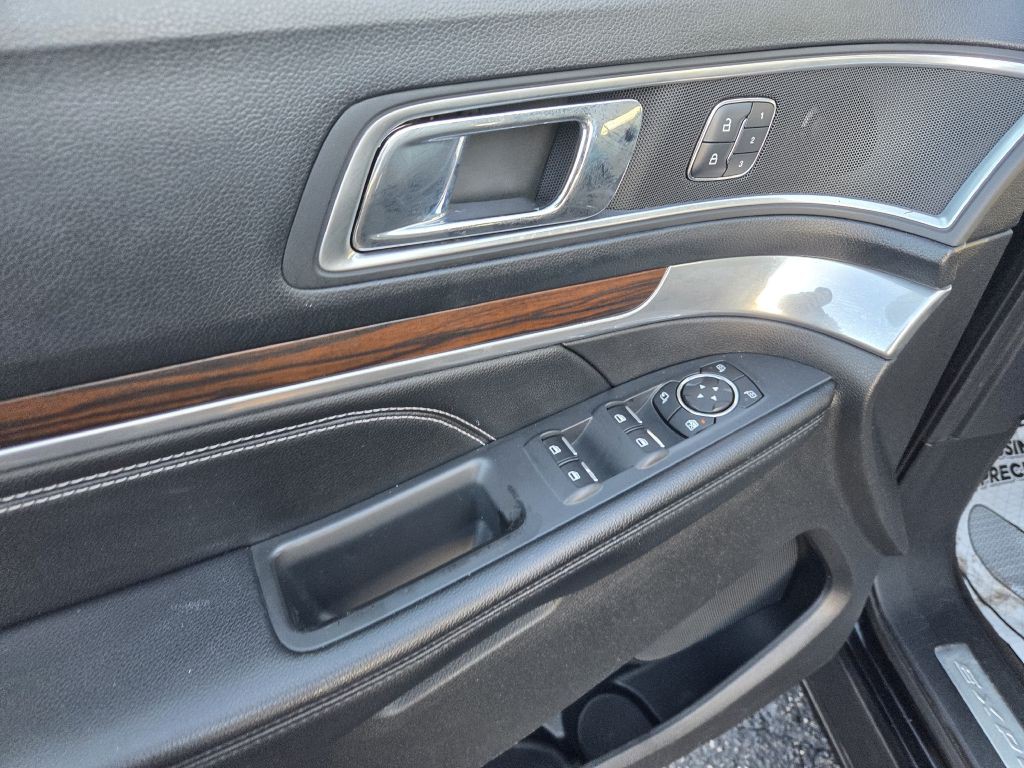 2016 Ford Explorer Image 22