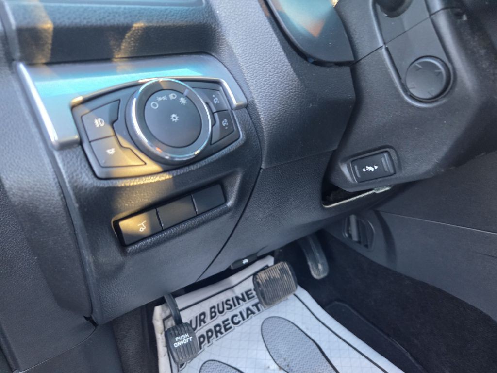 2016 Ford Explorer Image 26