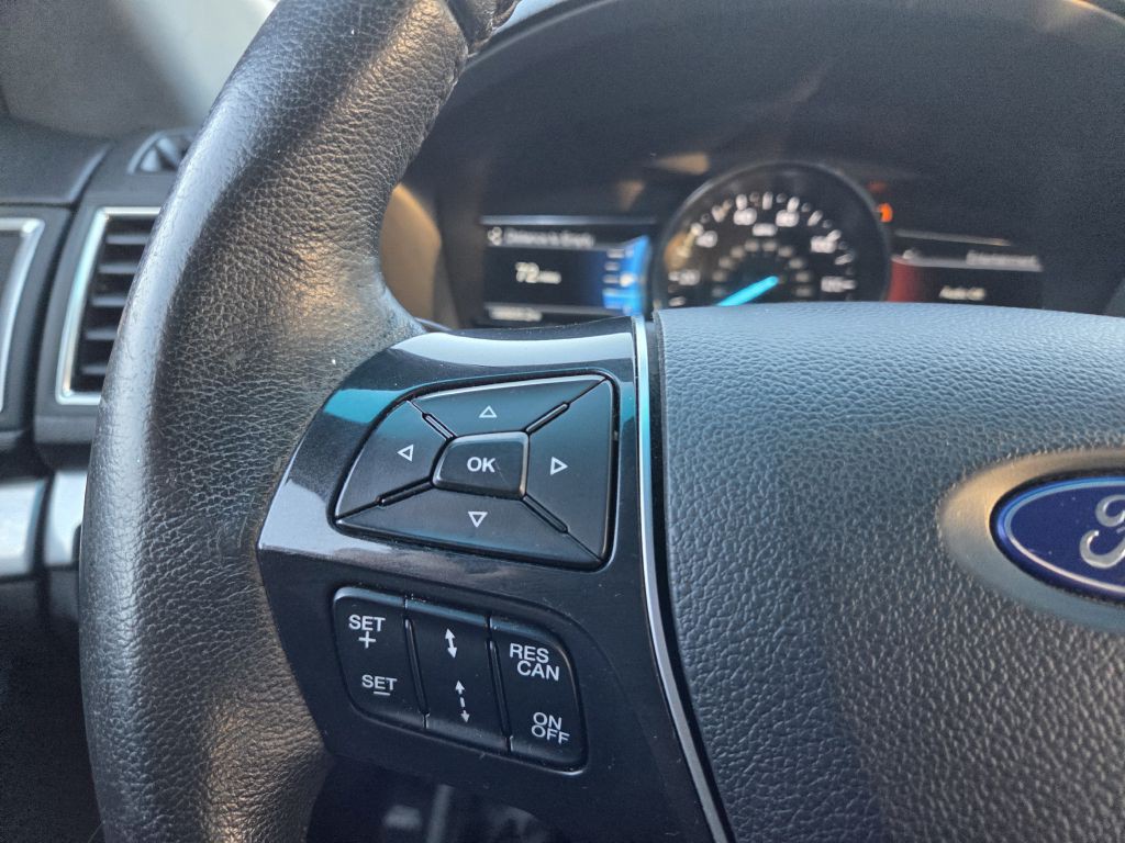 2016 Ford Explorer Image 30