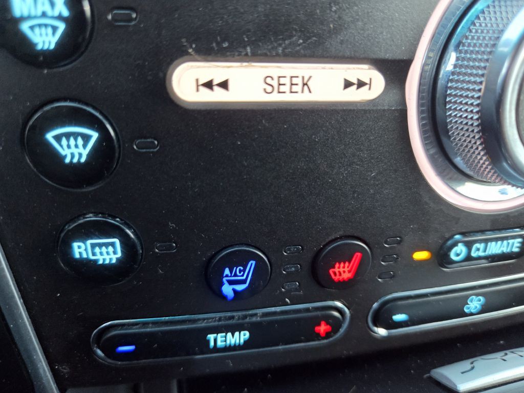 2016 Ford Explorer Image 37