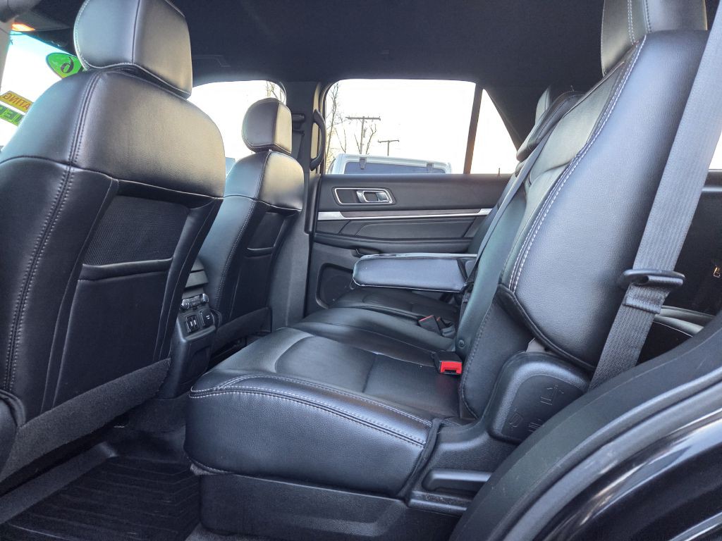 2016 Ford Explorer Image 40