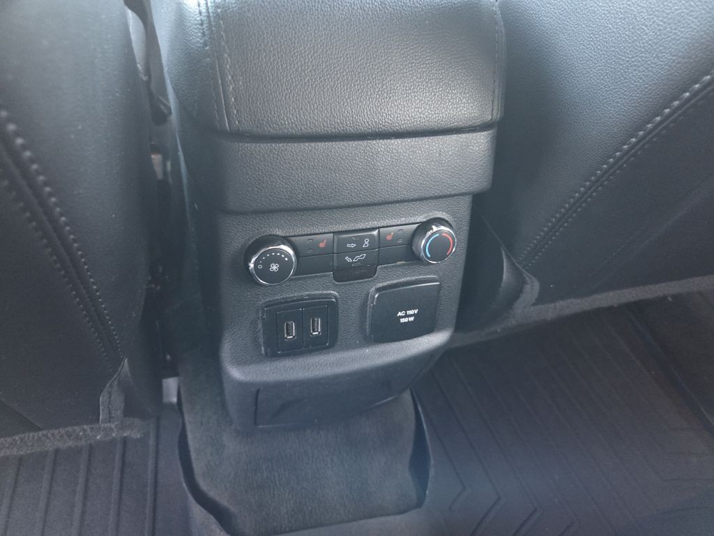 2016 Ford Explorer Image 41