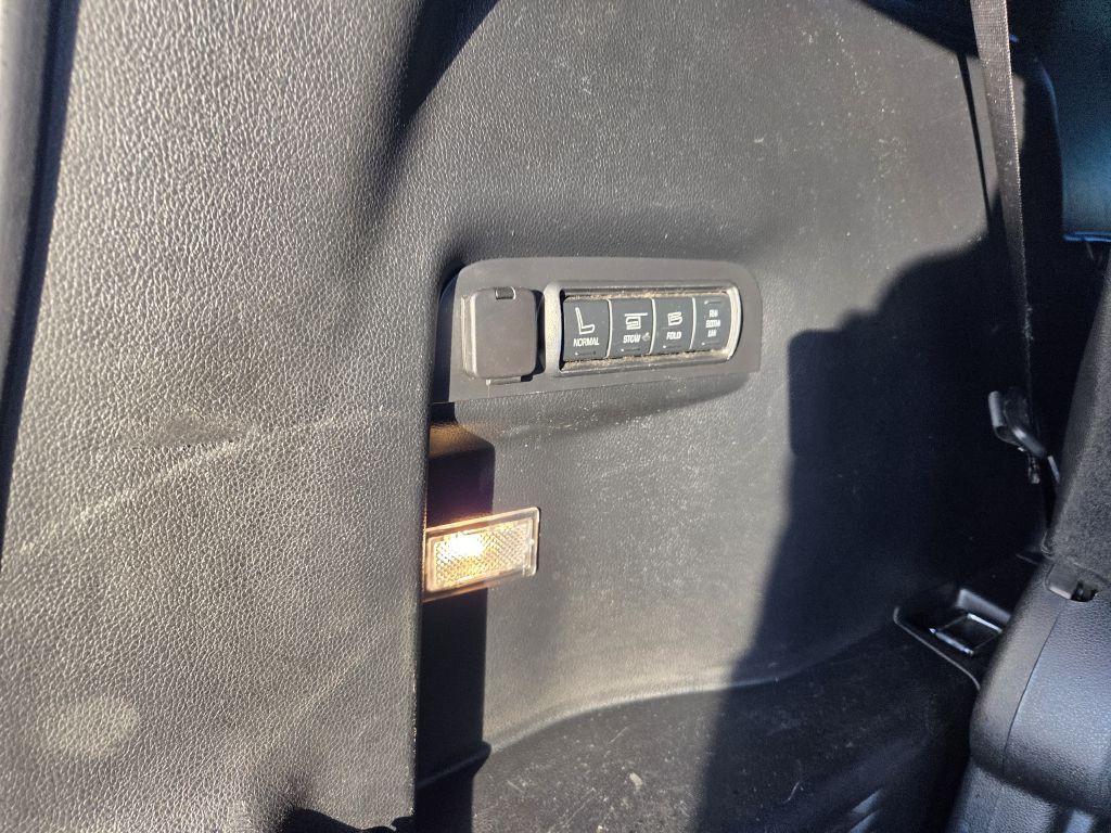 2016 Ford Explorer Image 47