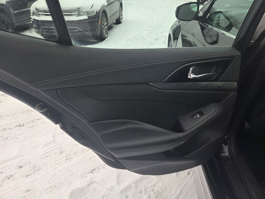 2020 Nissan Maxima Image 40