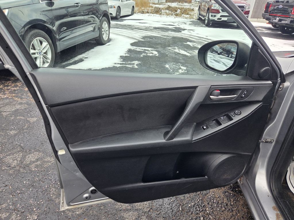 2012 Mazda Mazda3 Image 18
