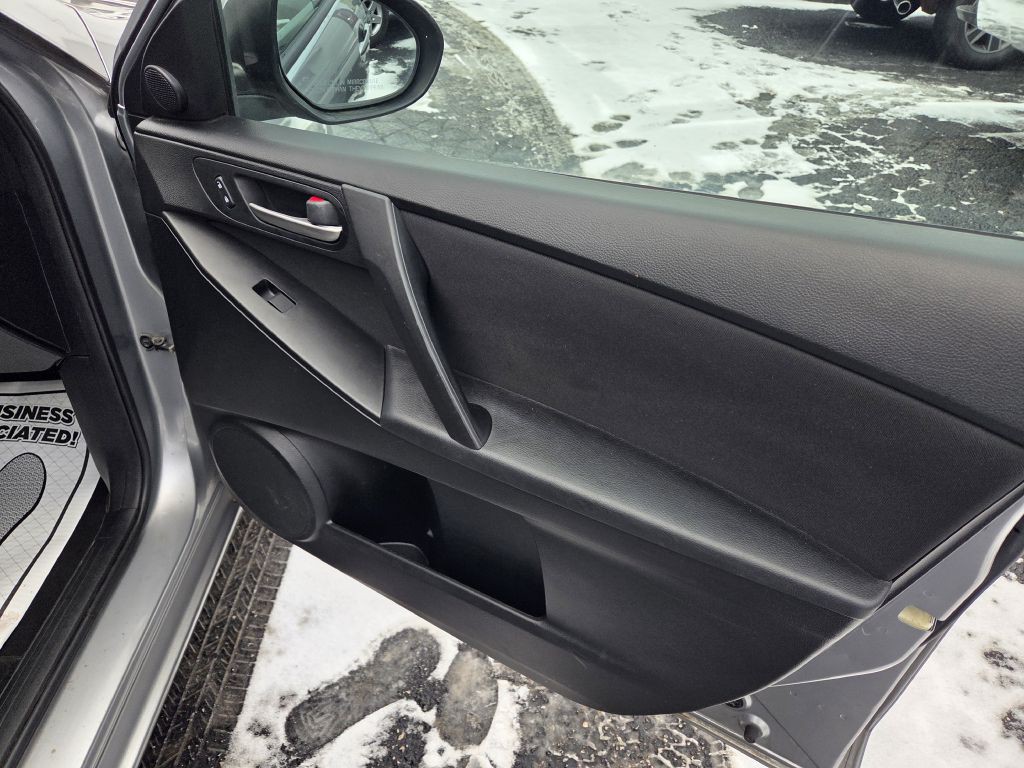 2012 Mazda Mazda3 Image 30