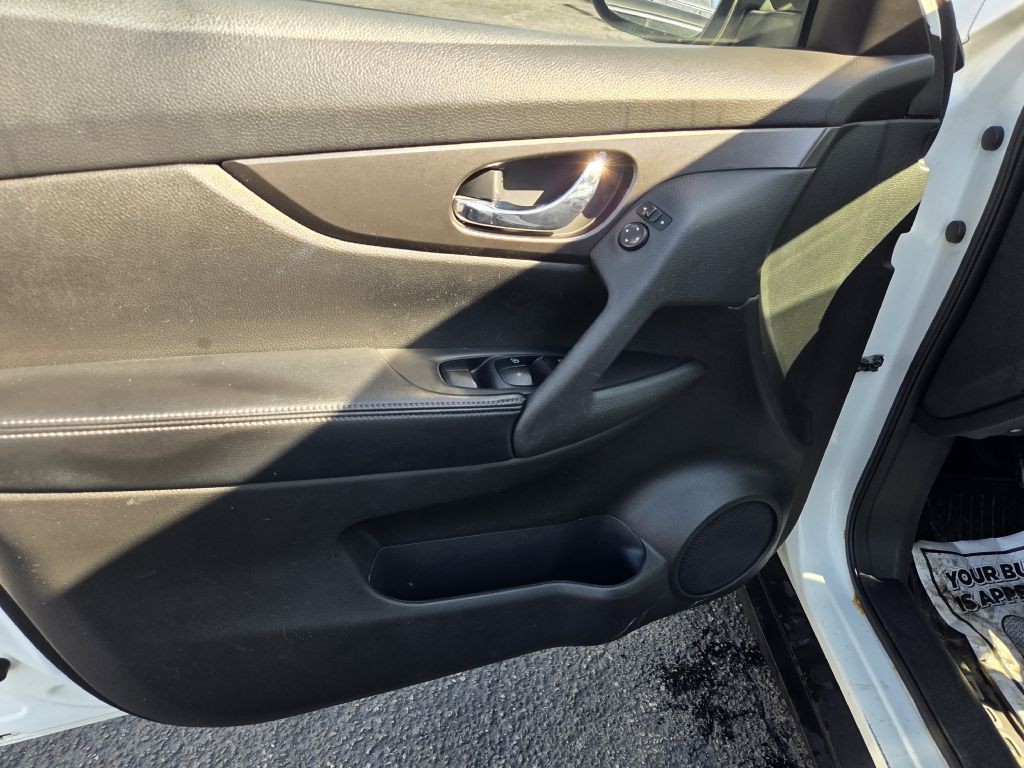 2014 Nissan Rogue Image 20