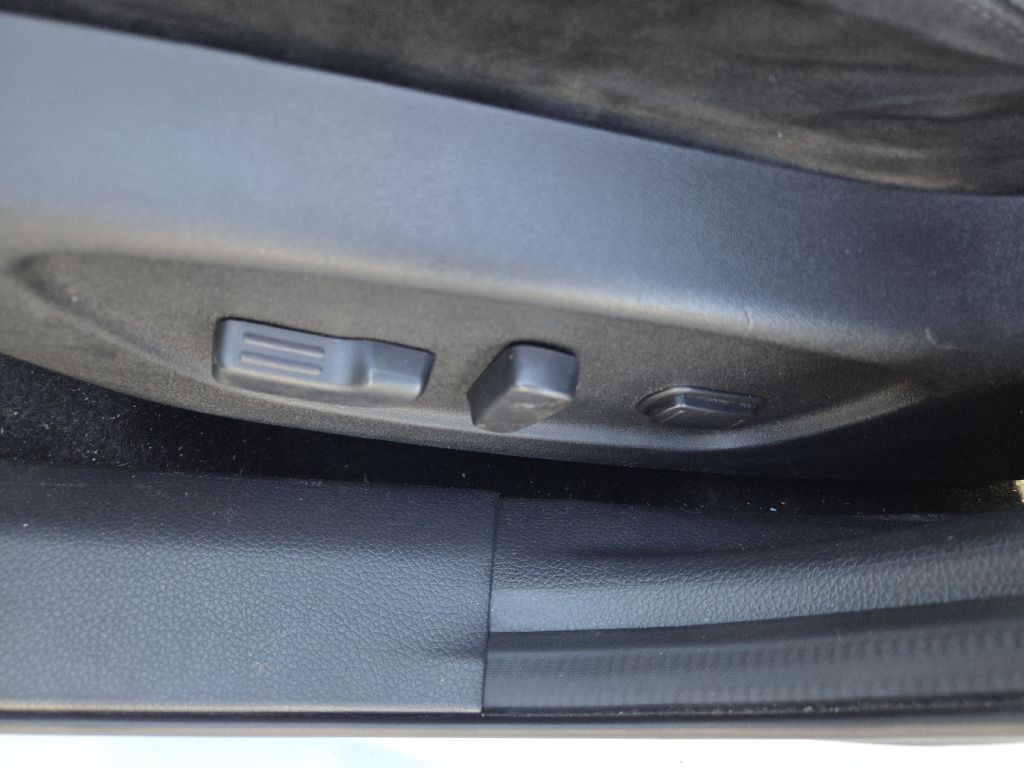 2014 Nissan Rogue Image 22