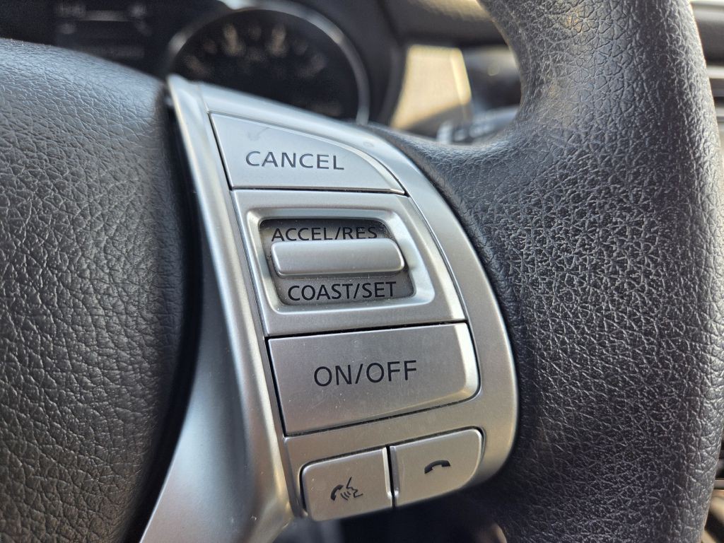 2014 Nissan Rogue Image 30