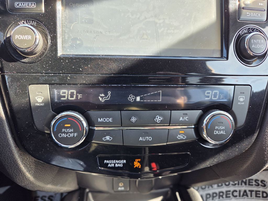 2014 Nissan Rogue Image 33