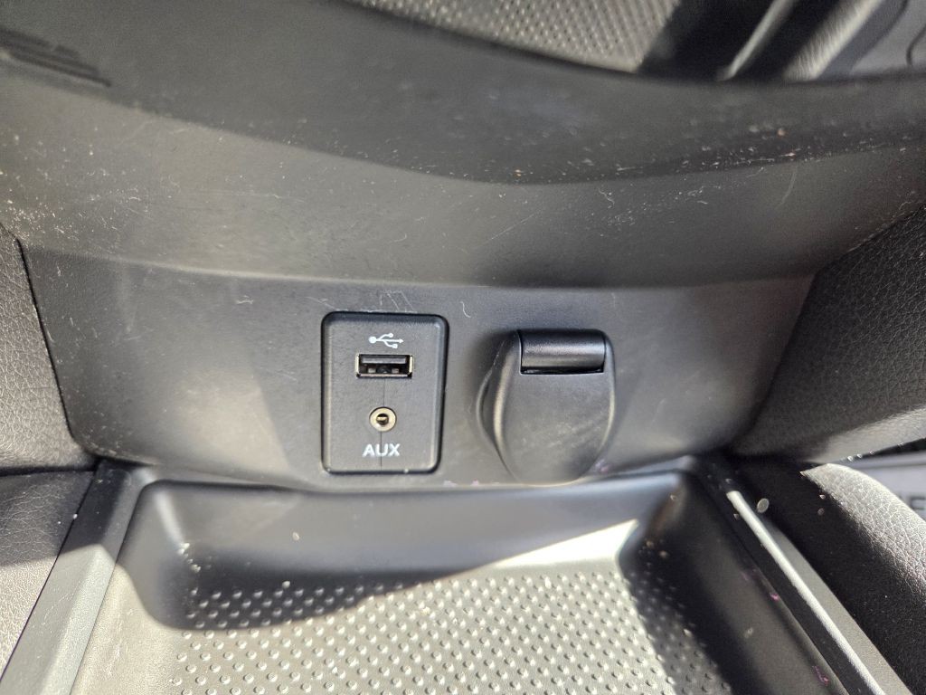 2014 Nissan Rogue Image 34