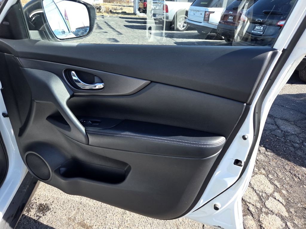 2014 Nissan Rogue Image 45