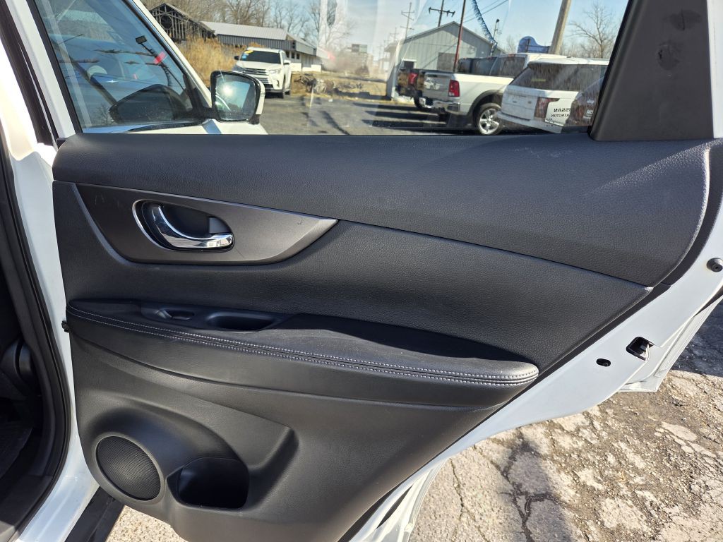 2014 Nissan Rogue Image 49