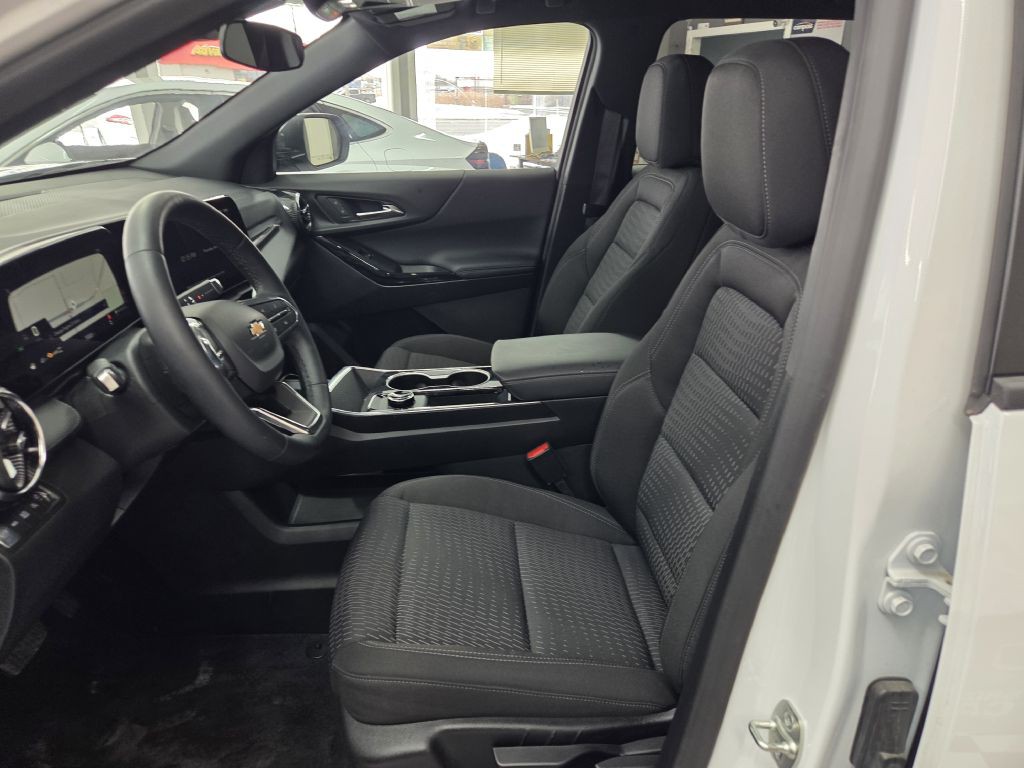 2026 Chevrolet Equinox Image 18