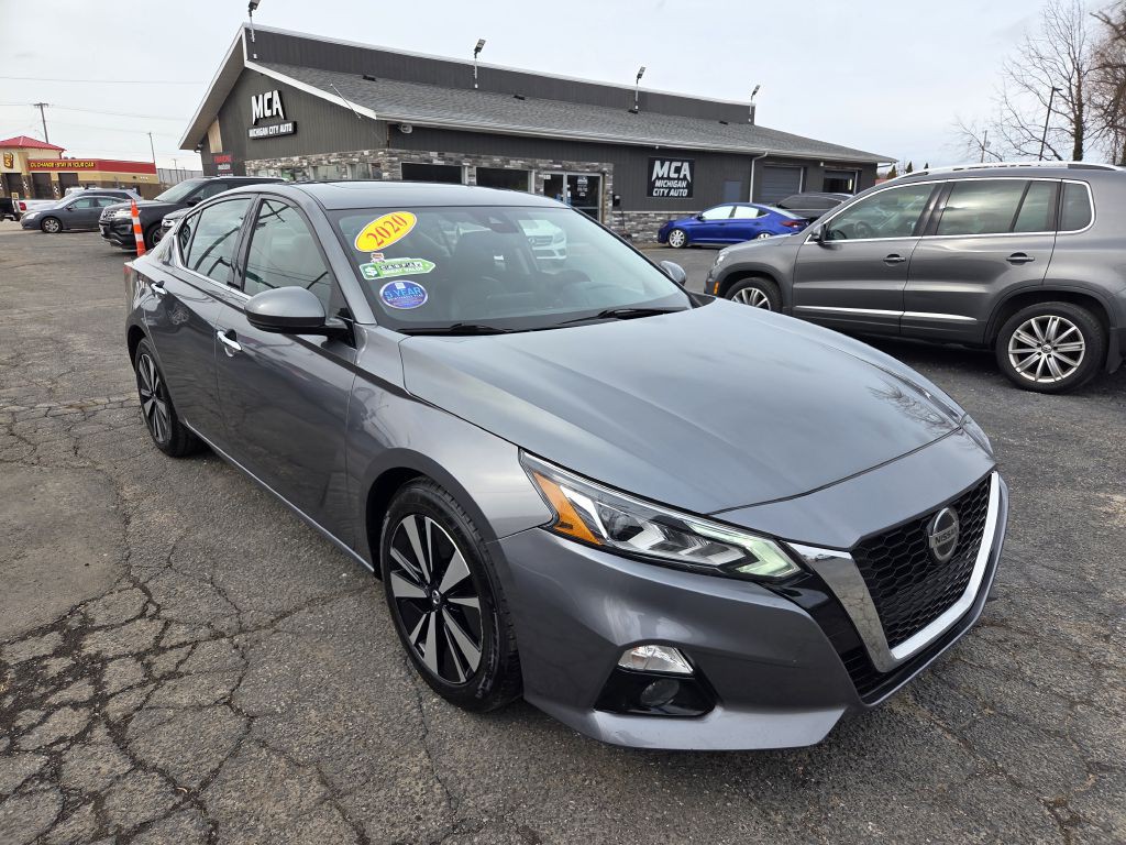 2020 Nissan Altima Image 2