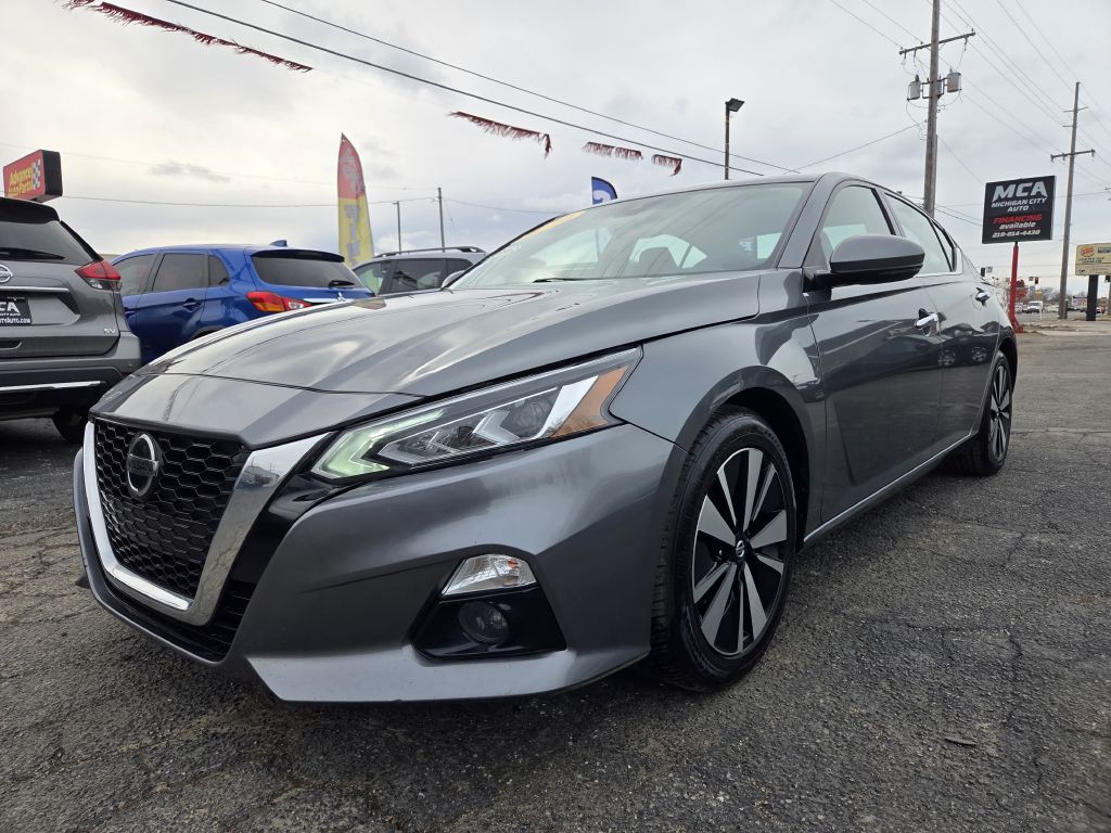 2020 Nissan Altima Image 17