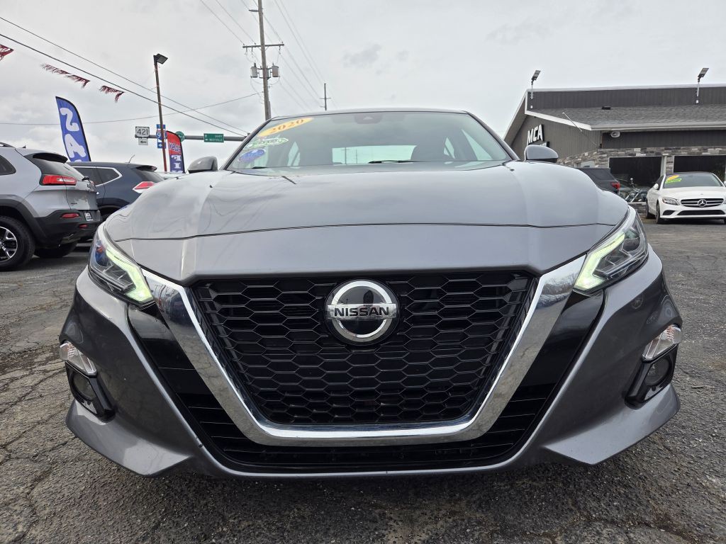 2020 Nissan Altima Image 19