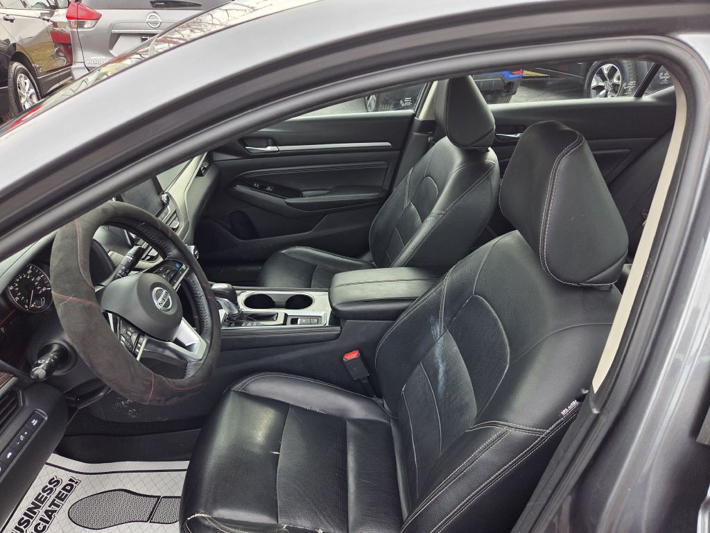 2020 Nissan Altima Image 24