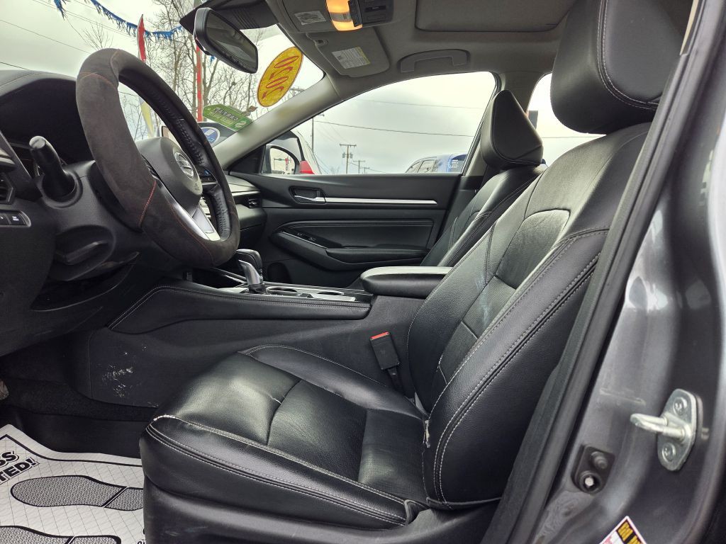 2020 Nissan Altima Image 25