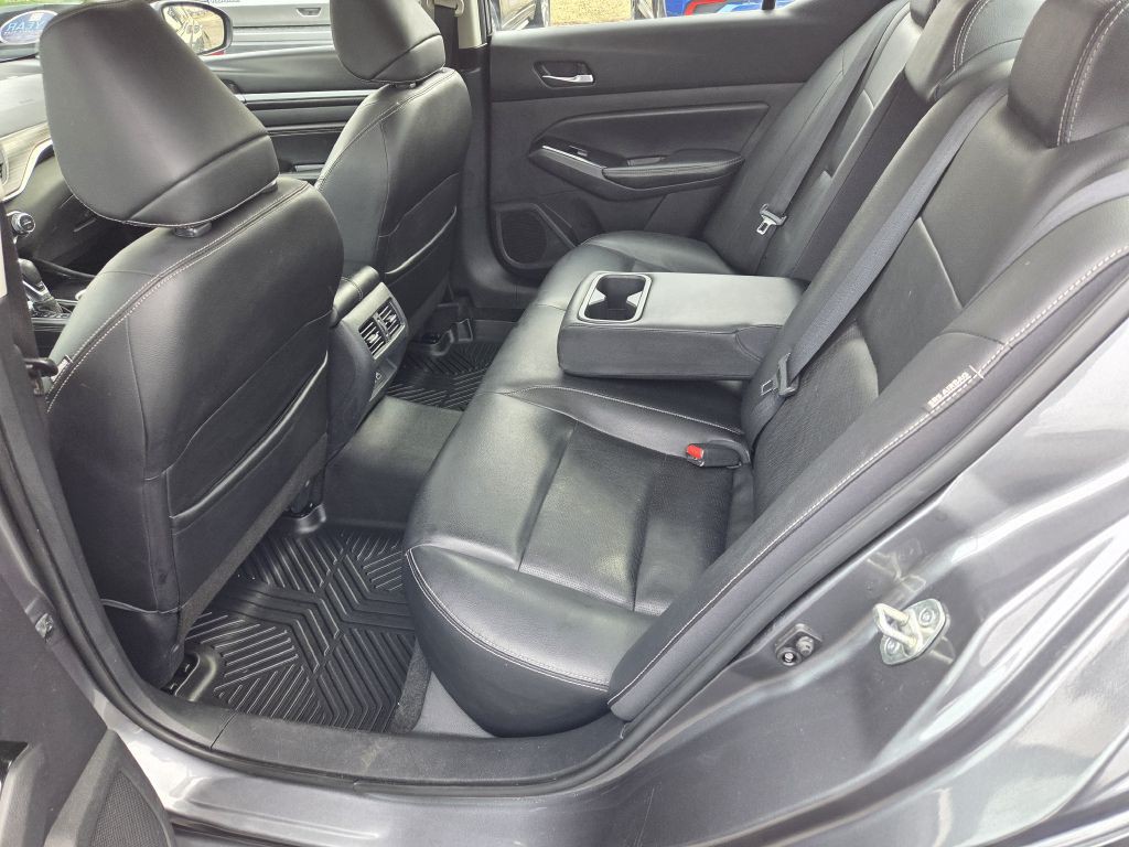 2020 Nissan Altima Image 43