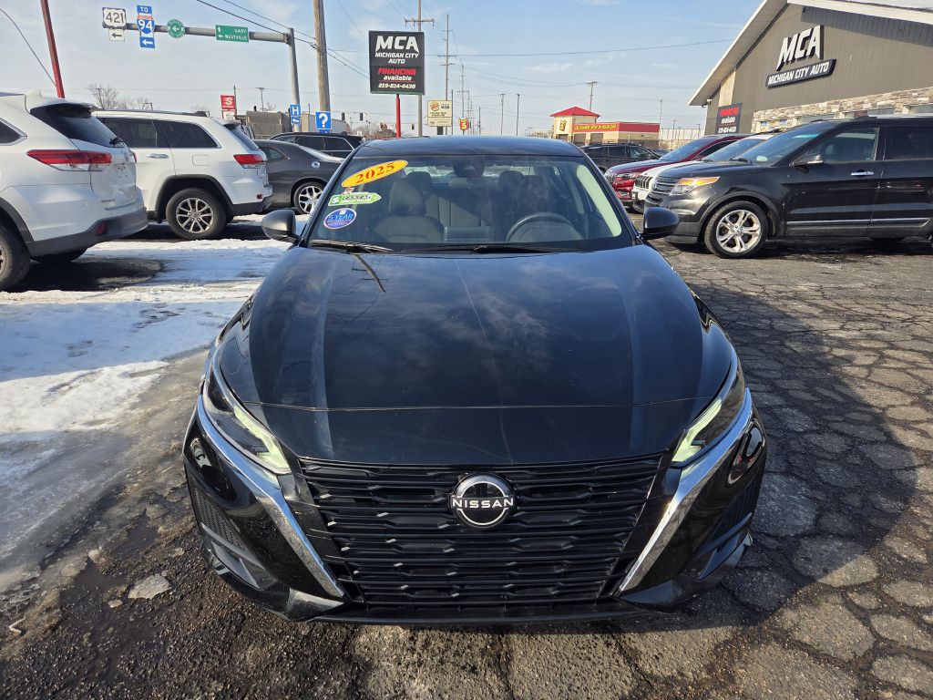 2025 Nissan Altima Image 16