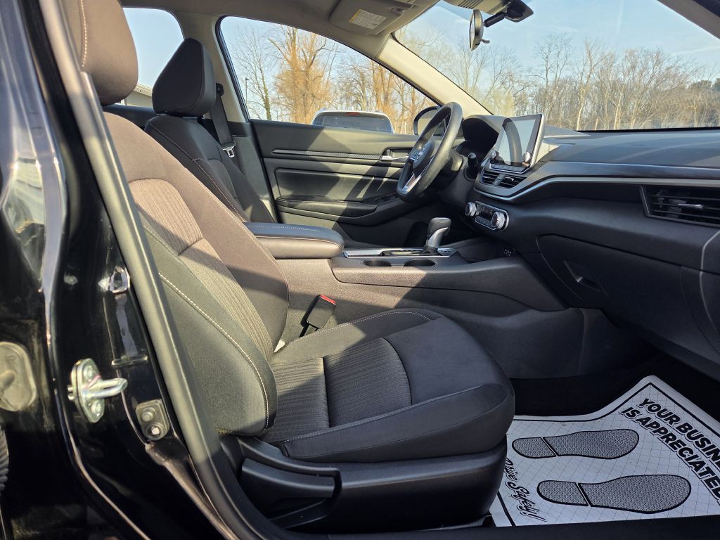 2025 Nissan Altima Image 44
