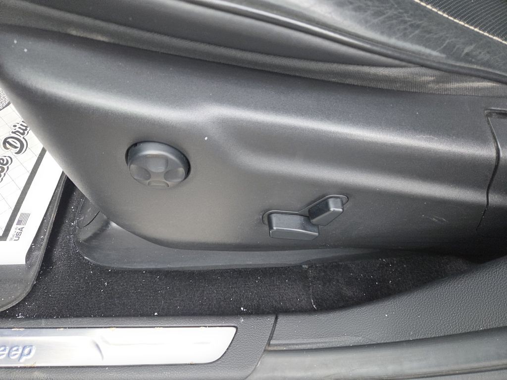 2014 Jeep Grand Cherokee Image 23