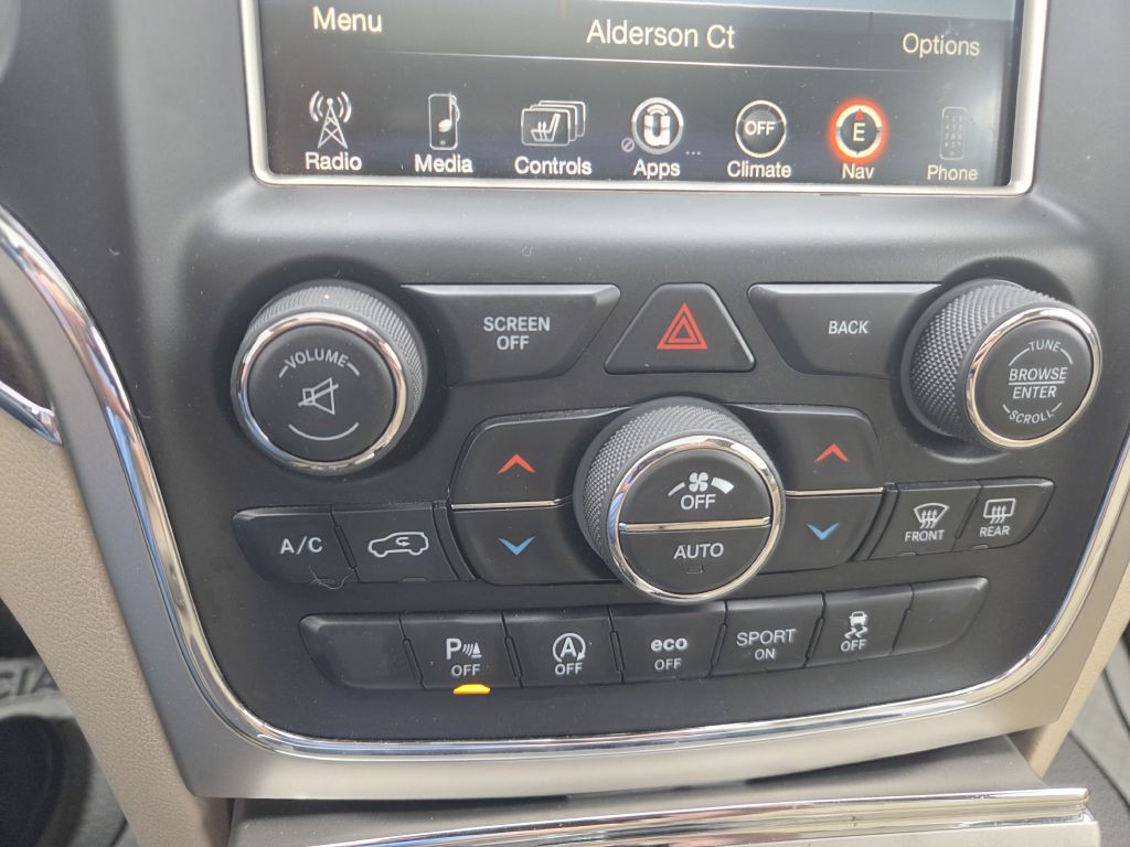 2017 Jeep Grand Cherokee Image 35