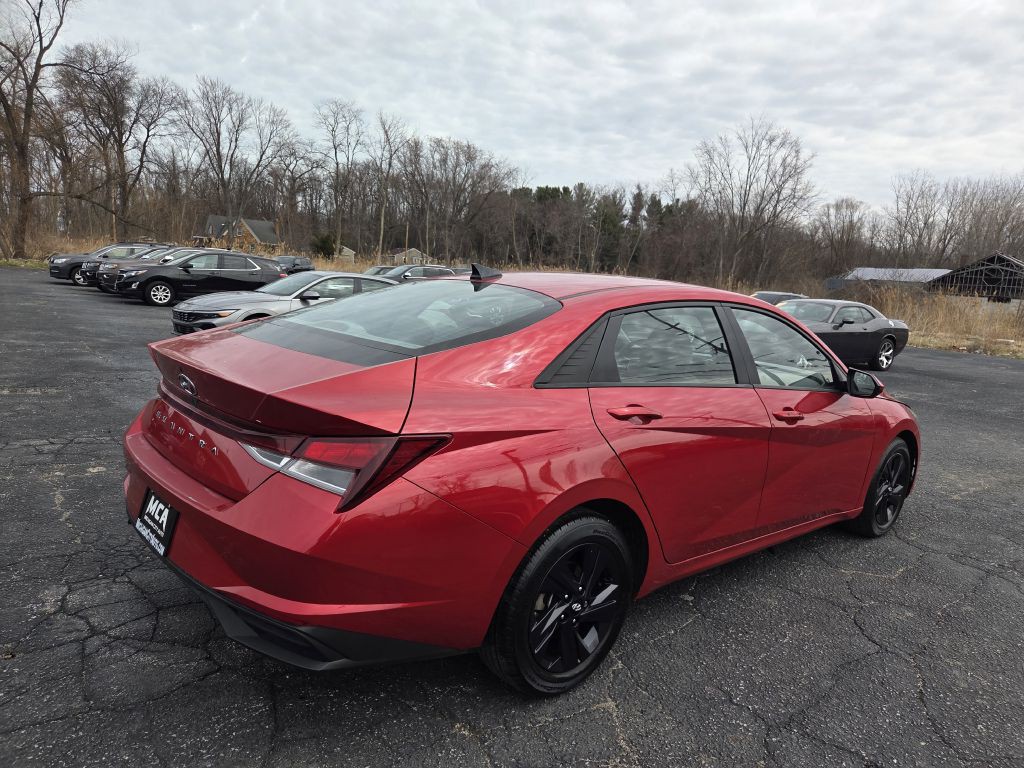 2022 Hyundai Elantra Image 6