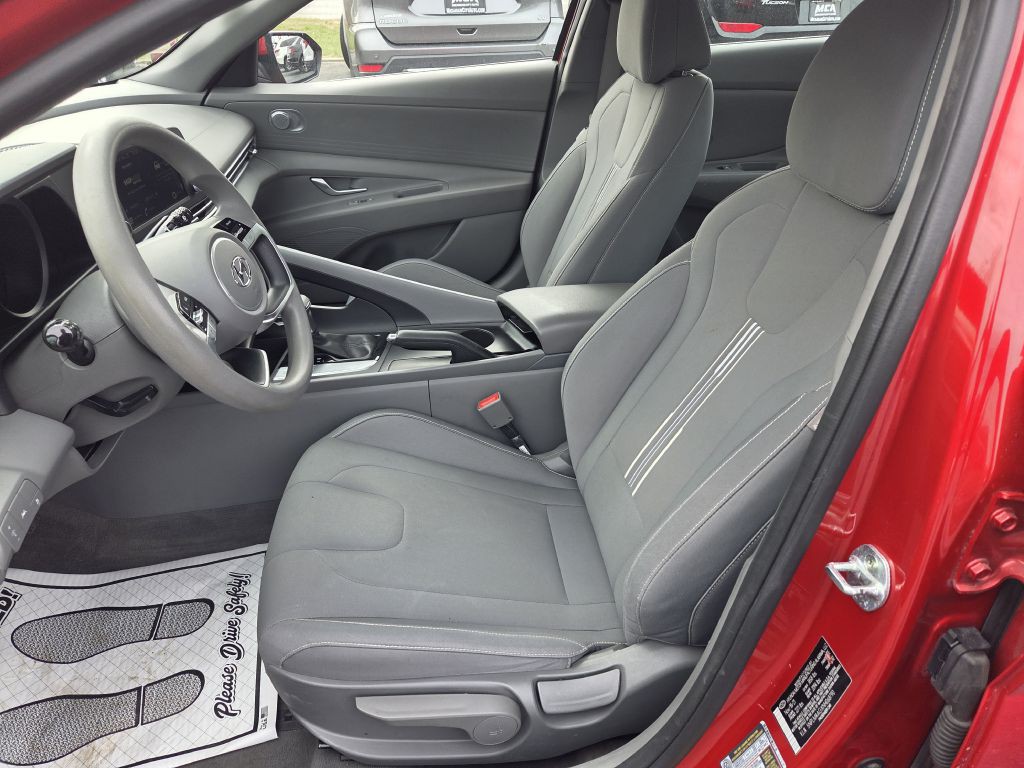 2022 Hyundai Elantra Image 20