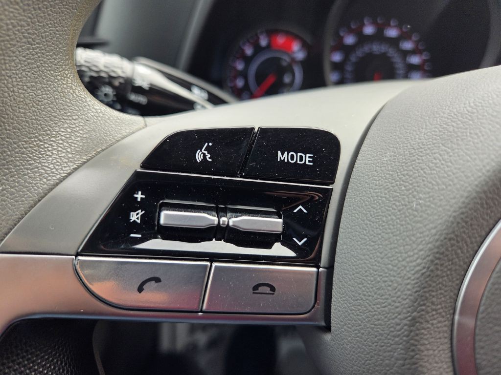 2022 Hyundai Elantra Image 26