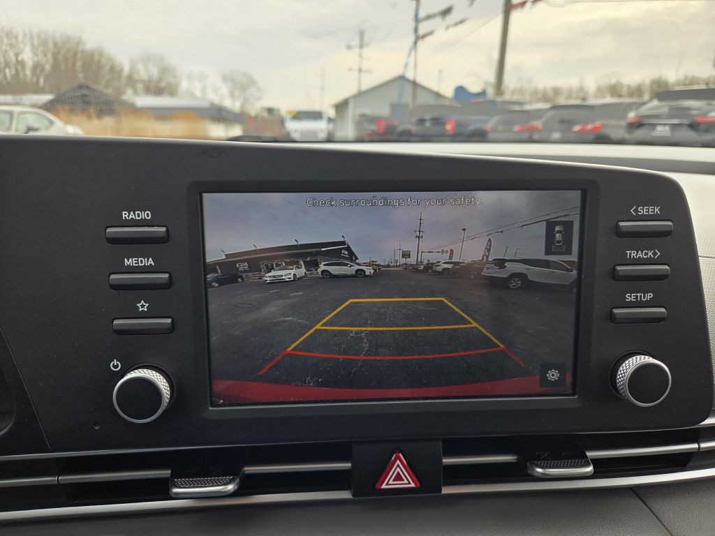 2022 Hyundai Elantra Image 33